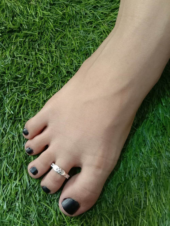 Stylish German Silver Toe Rings For Women 4 Pairs